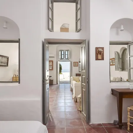 Nautilus Villa Firostefani